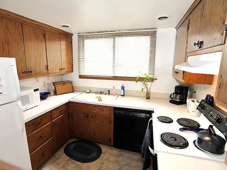2nd image of 9714 Penn Ave S #9714