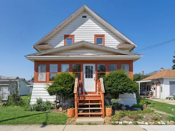 1313 Iowa St, Oshkosh, WI 54902