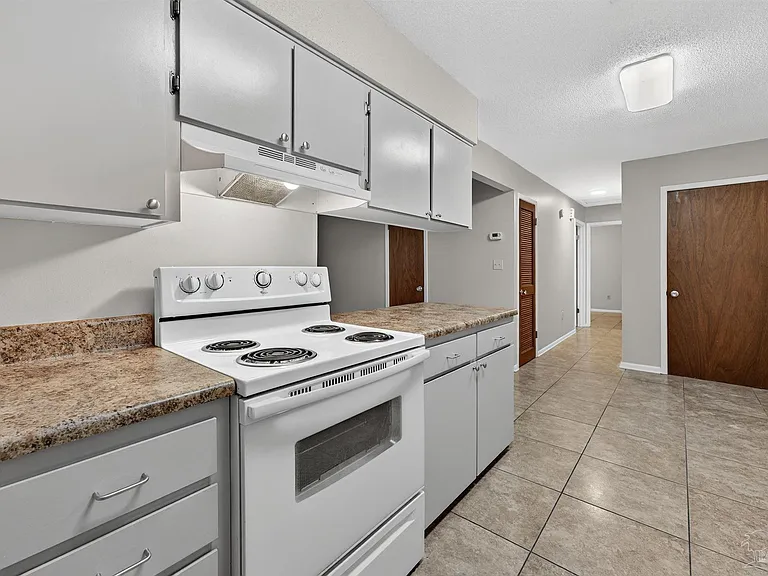 700 Palm Blvd N #D — Photo 11