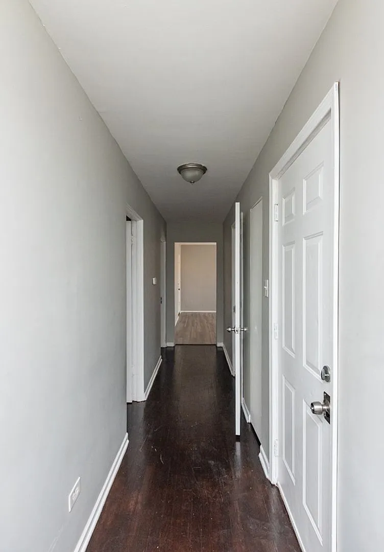 2 bed, 900 sqft, $2,000 — Photo 3