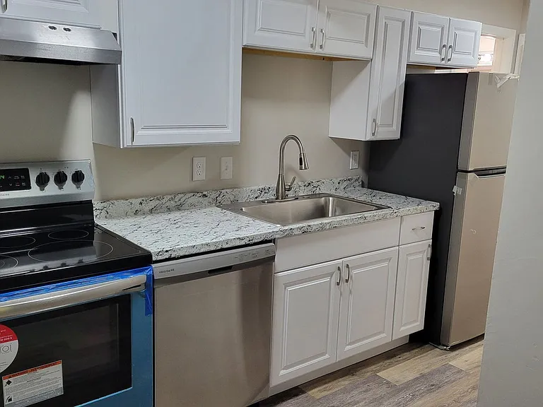 162 Columbus St #1 — Photo 5