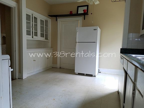 5th image of 114 College St
