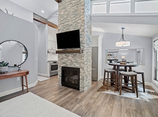 57057 Abbot House Ln APT 17, Sunriver, OR 97707