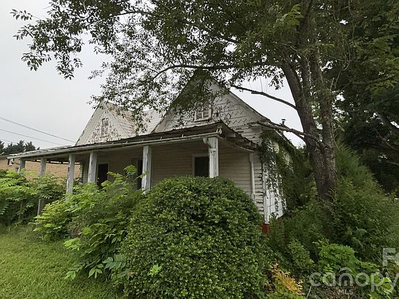 3rd image of 249 Cherry Mountain St