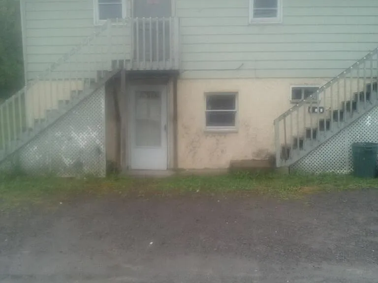 Main Rd — Photo 10