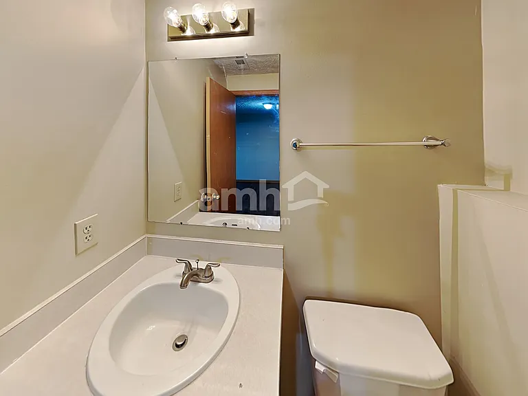 6811 Magdalena Ln — Photo 16