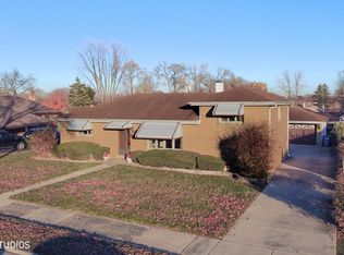 701 N Craig Pl, Addison, IL 60101