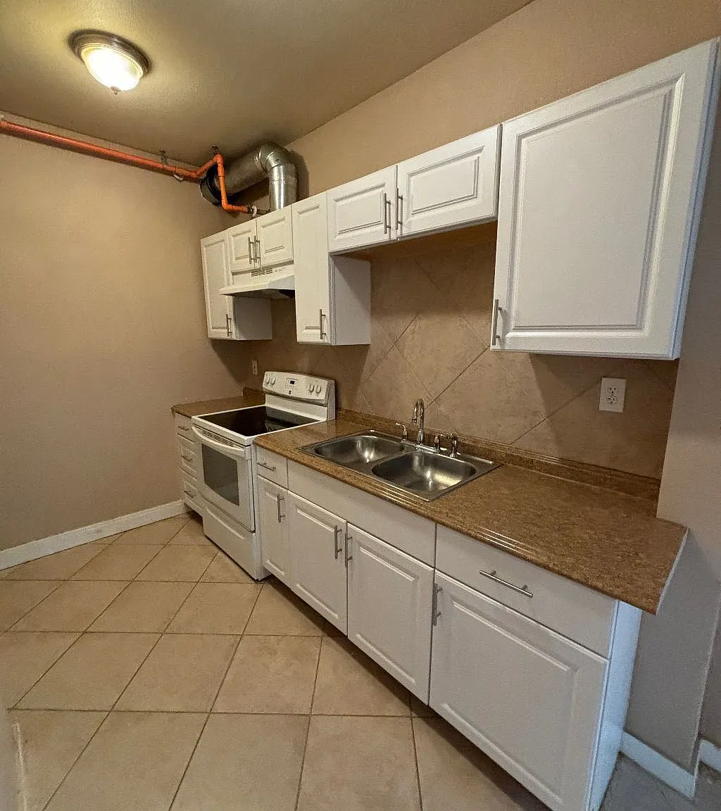 2 bed, $1,395 — Photo 2