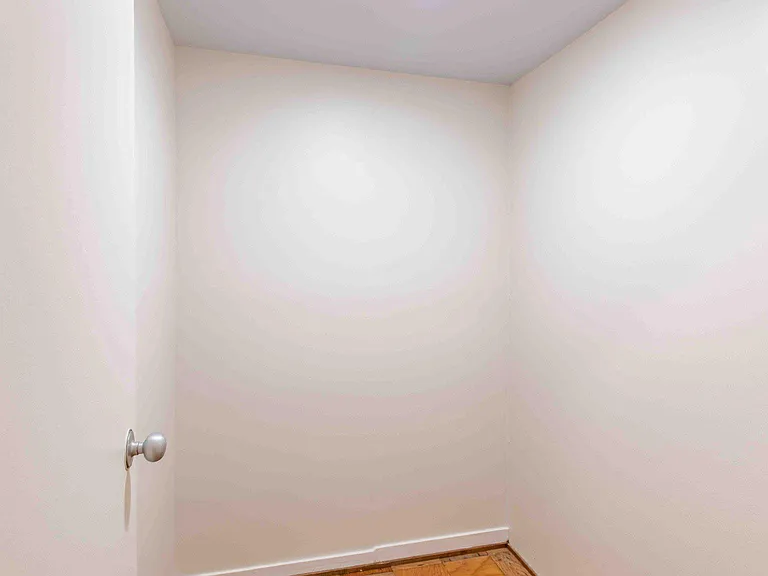 29 Stonehenge Cir #2 — Photo 20