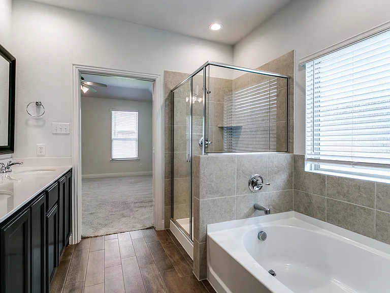 3701 Trillium Dr — Photo 18