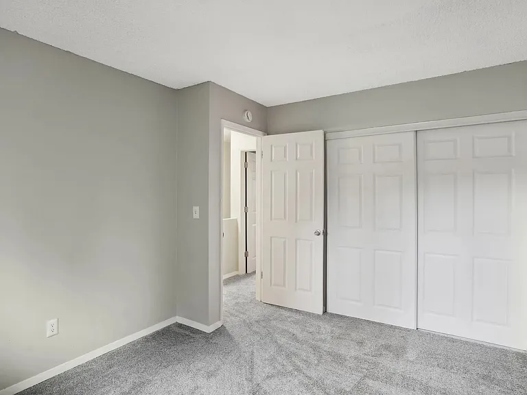 Arbor Place Apartments — Photo 11