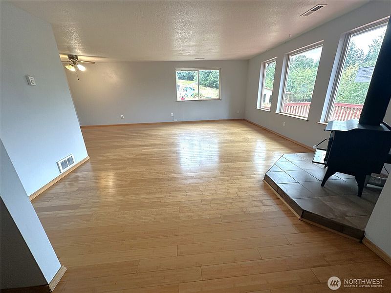 2nd image of 208 Vogel Road