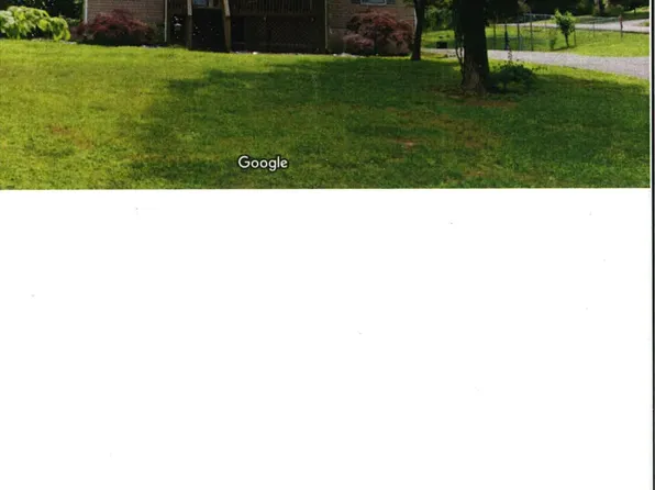 100 Pine St, Rockwood, TN 37854