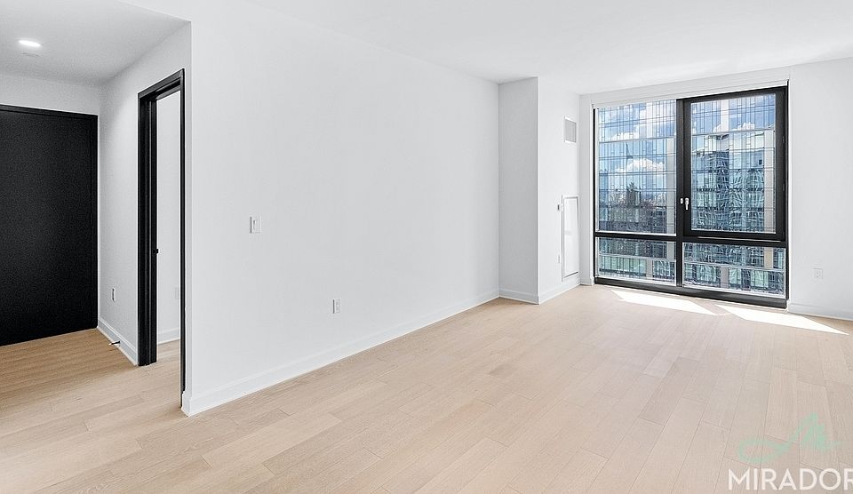 1st image of 21 W End Ave APT 4505