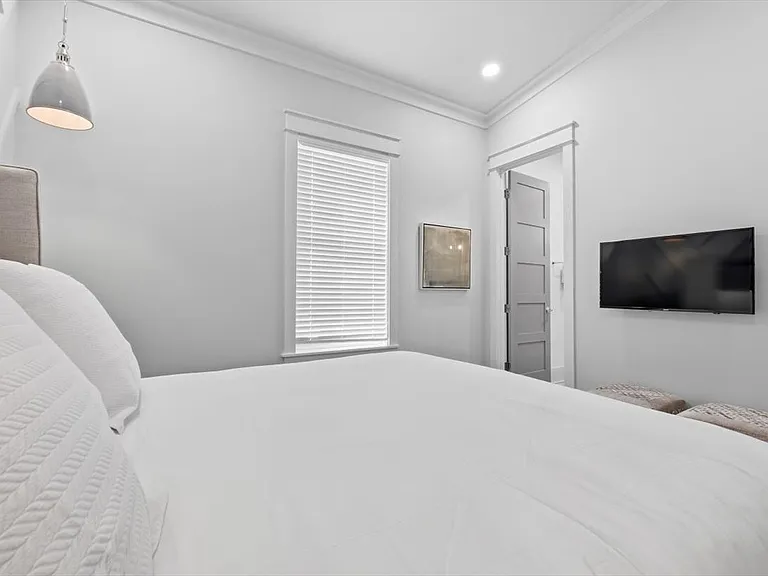8320 Surf Dr — Photo 25