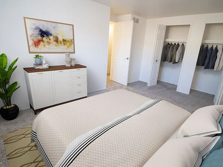 Novi Ridge Apartments — Photo 7