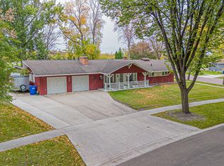 1830 7th St S, Fargo, ND 58103