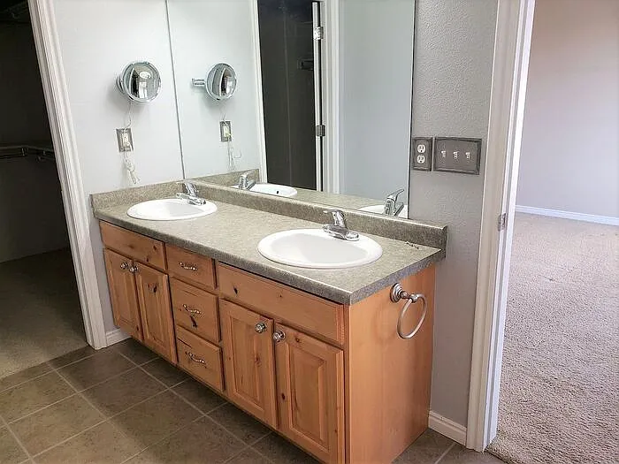 1609 W Wynview Ln — Photo 8