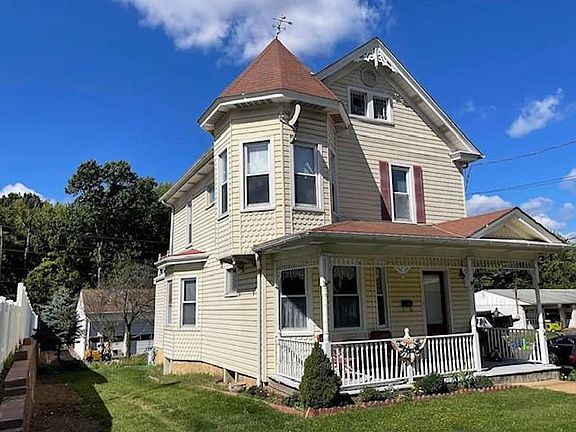 2nd image of 518 Davisville Rd