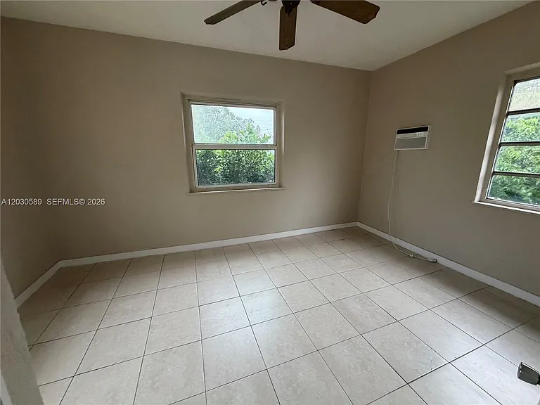 1420 NW 26th Ave #TOP — Photo 8