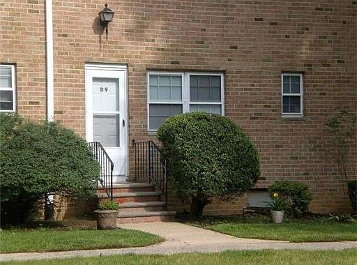 2nd image of 363 Cranbury Rd #9