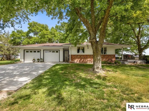 60730 735th Rd, Sterling, NE 68443