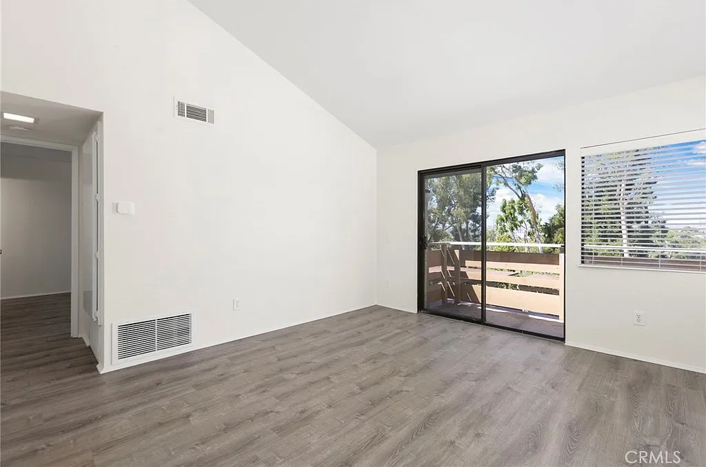 1 bed, 687 sqft, $2,000 — Photo 2