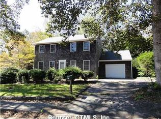 11 Elm St, Groton, CT 06340