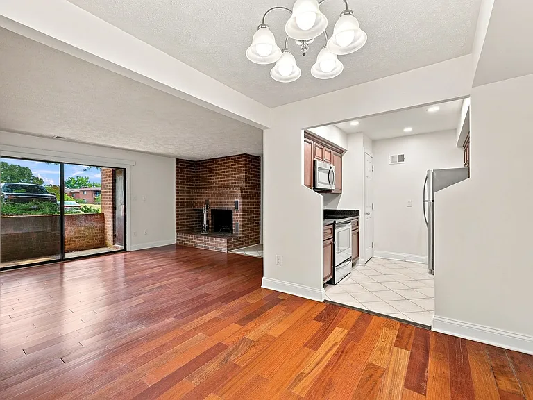 104 Turtle Creek Rd #4 — Photo 1