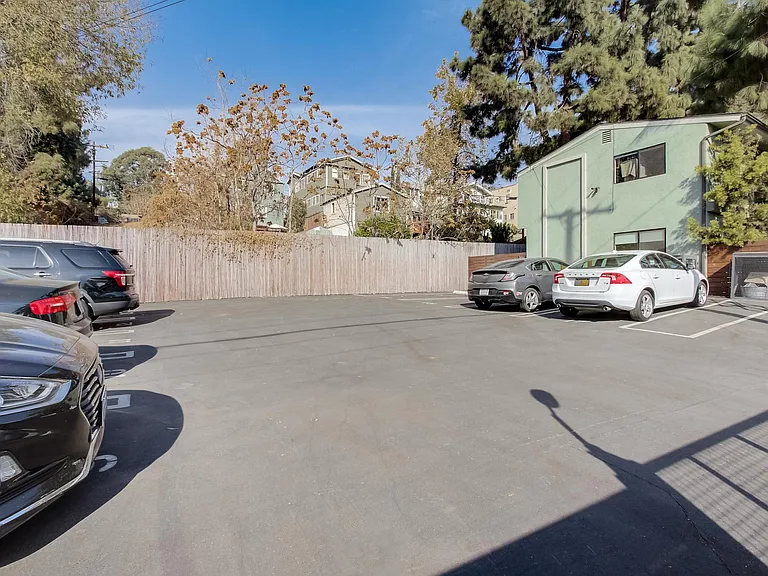 5525 Media Dr #8 — Photo 18
