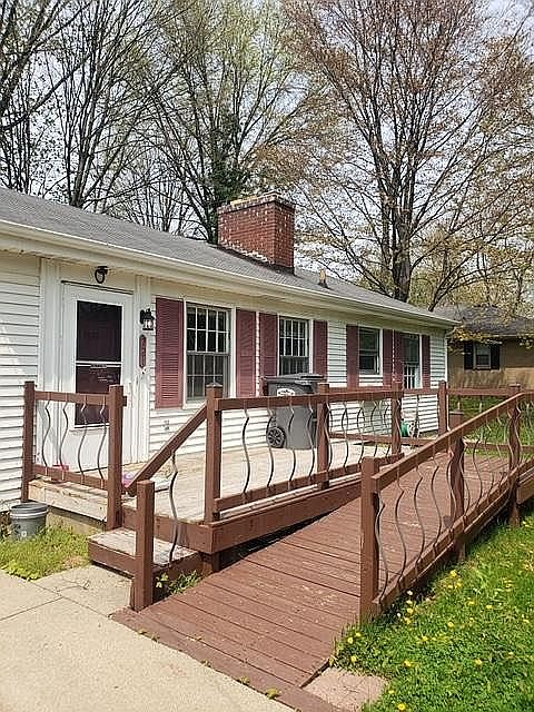 1st image of 721 Westbury Ln