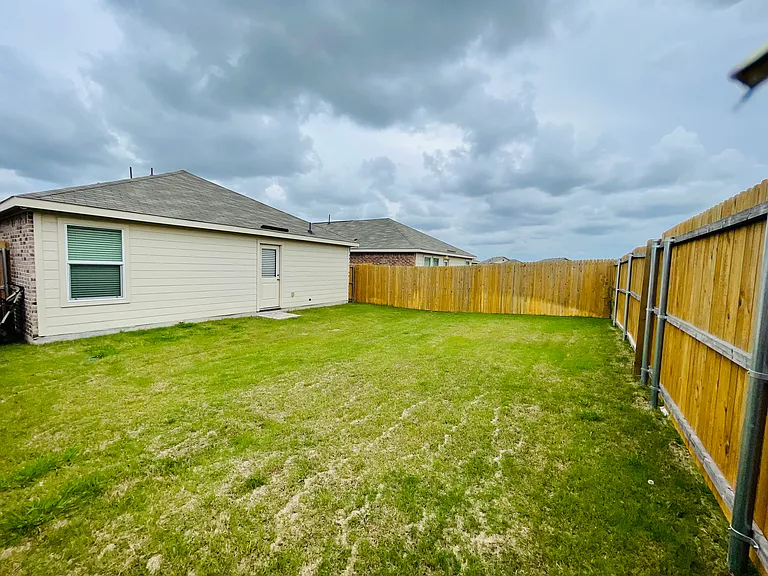 1405 Merlin Bluff St — Photo 12