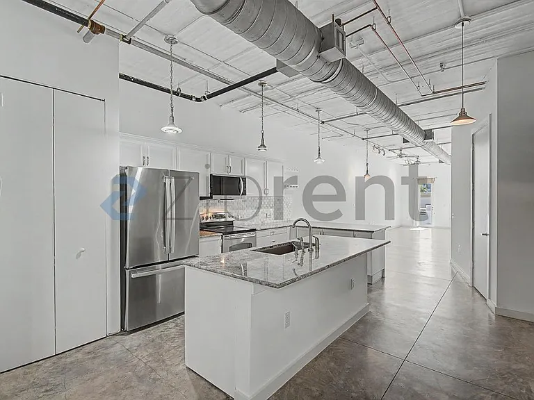 103 SE 4th Ave #203 — Photo 10