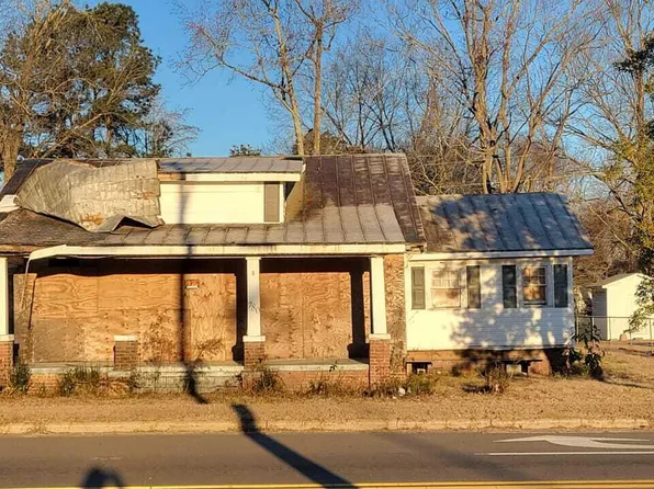 700 S Mcdaniel Street, Enfield, NC 27823