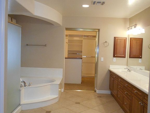 2nd image of 4063 E Fairfield St