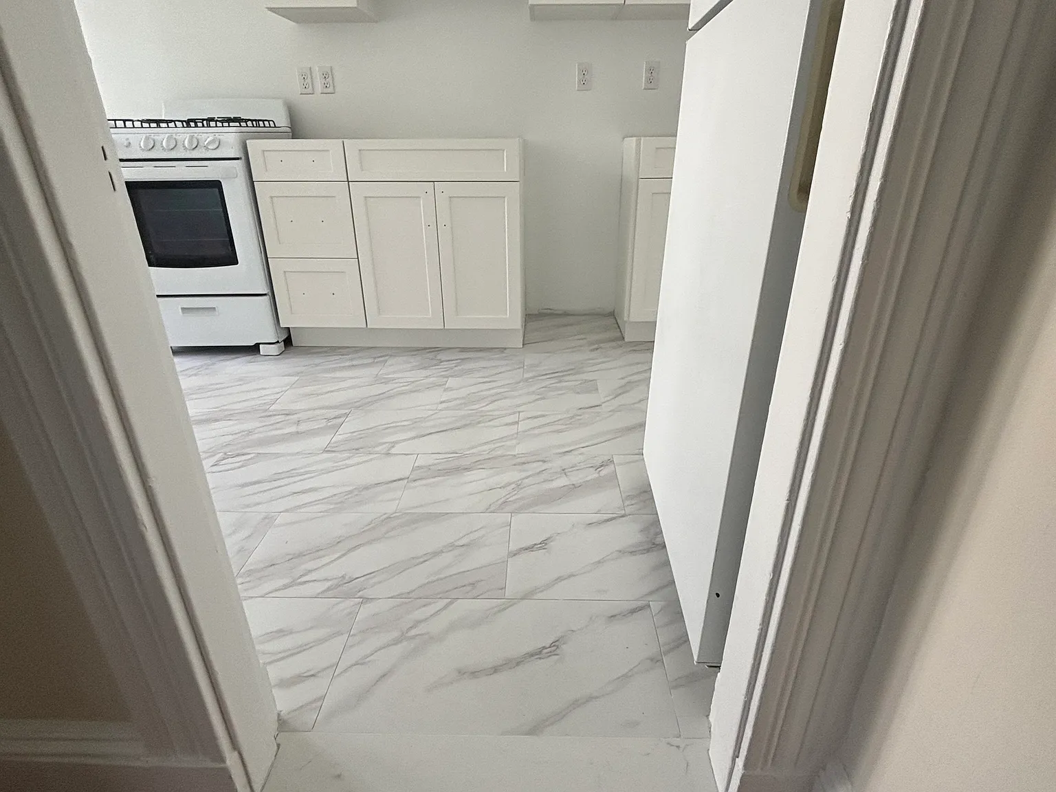 1 bed, 1.0 bath, 700 sqft, $2,475 — Photo 3