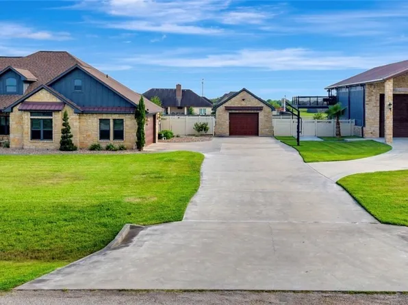 121 Spring Rdg, Victoria, TX 77904