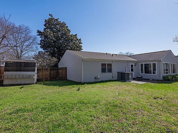 5th image of 4 Bowie Ct