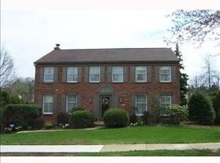 104 W Marshall Dr, Pittsburgh, PA 15215