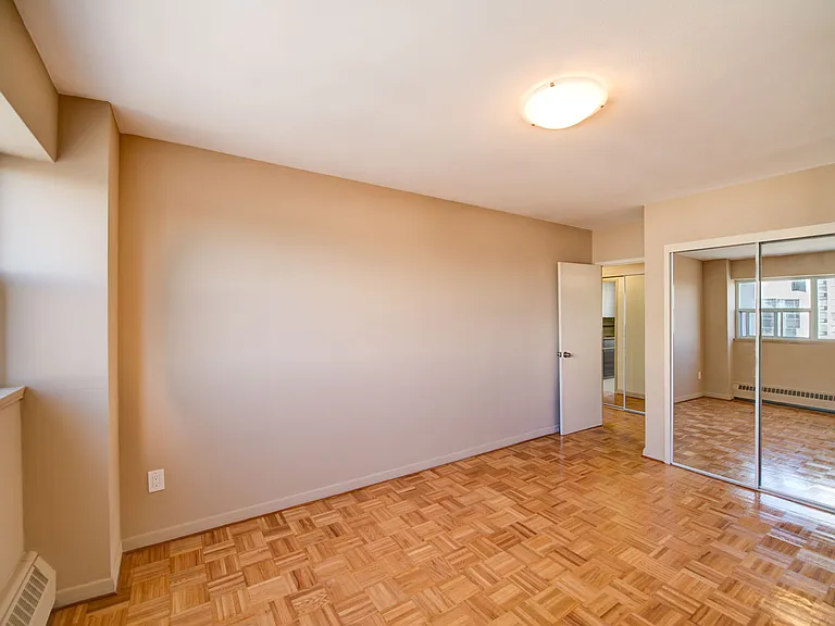 44 Dunfield Ave — Photo 31