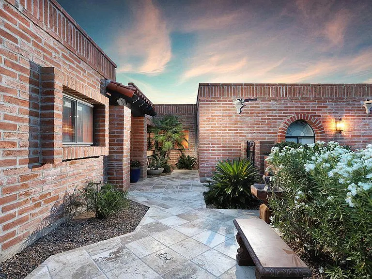 4370 N Camino De Carrillo — Photo 7