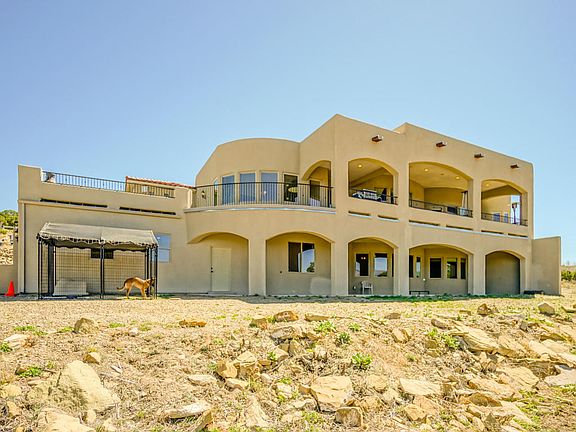 3rd image of 26 Vallecitos Loop
