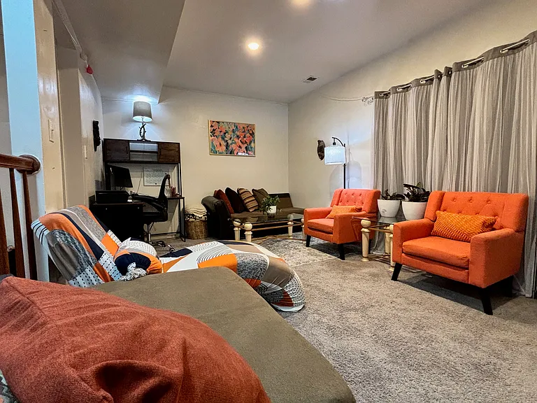 8719 E Grv — Photo 5