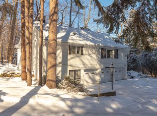 38 Kathryn Dr, Orchard Park, NY 14127