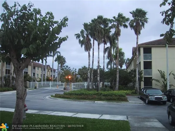 460 S Park Rd #6110, Hollywood, FL 33021