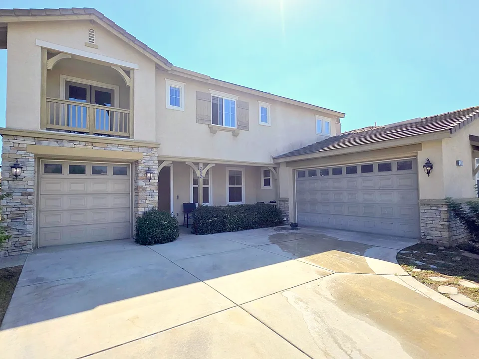 6536 Laurel Street Eastvale Ca #92880