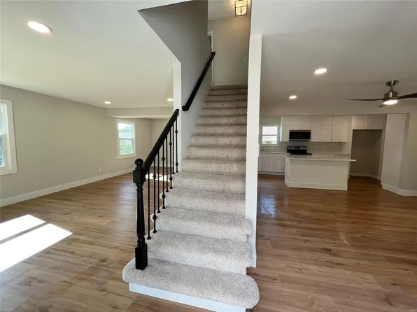 612 Glen Cove Ter, Lake Saint Louis, MO 63367