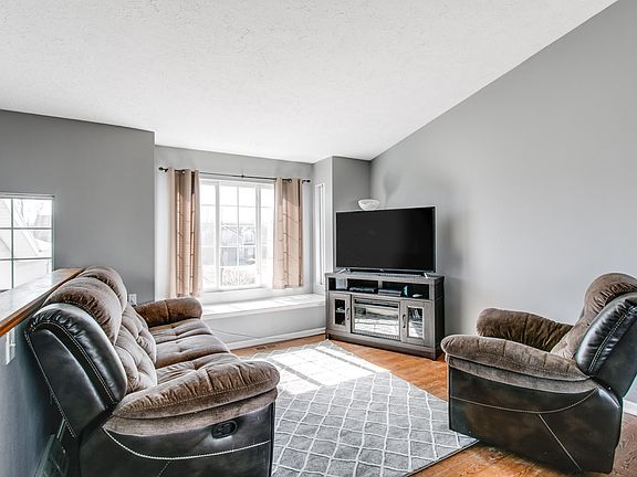 5th image of 3073 Stonewood St NW