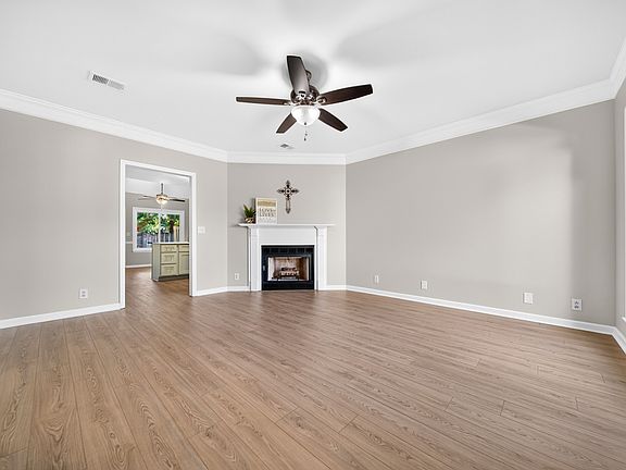 5th image of 616 Messick Ct