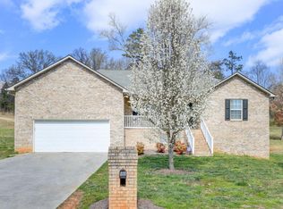 160 Hillsborough Ln, Lenoir City, TN 37772